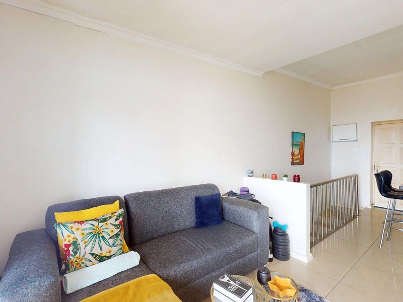 Charming 1-bedroom apartment for sale in Richmond Hill, Gqeberha—perfect for first-time buyers! - Photo 5
