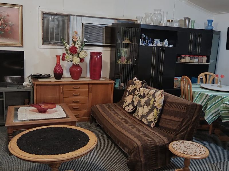 Grab this!!!  Koringberg Country retreat with guest house - Photo 5