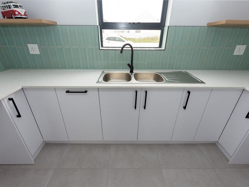 3 Bedroom House for Sale in Lampiesbaai, St Helena bay - Photo 9