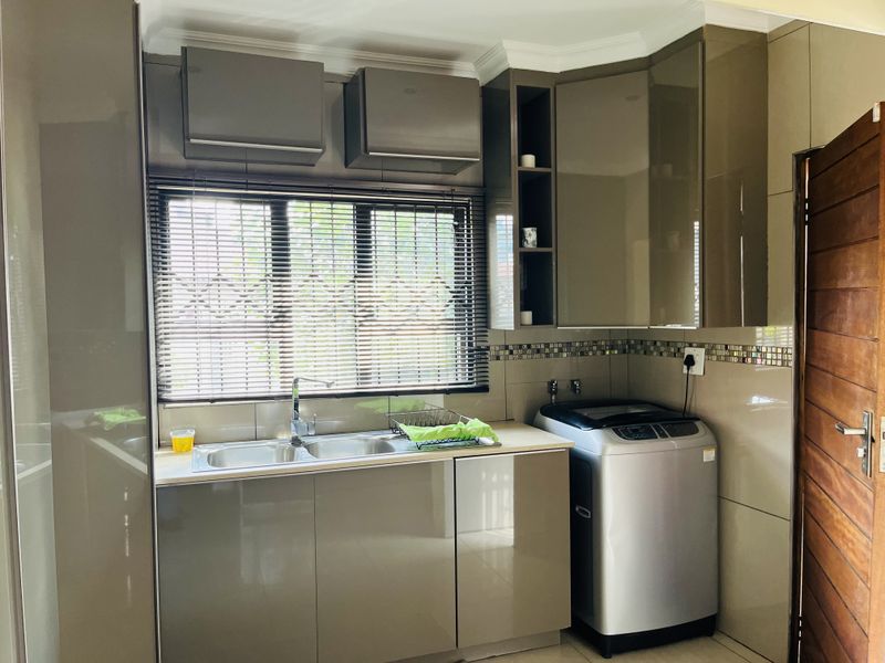 Style, Class and Comfort Living at your doorstep! - Photo 10