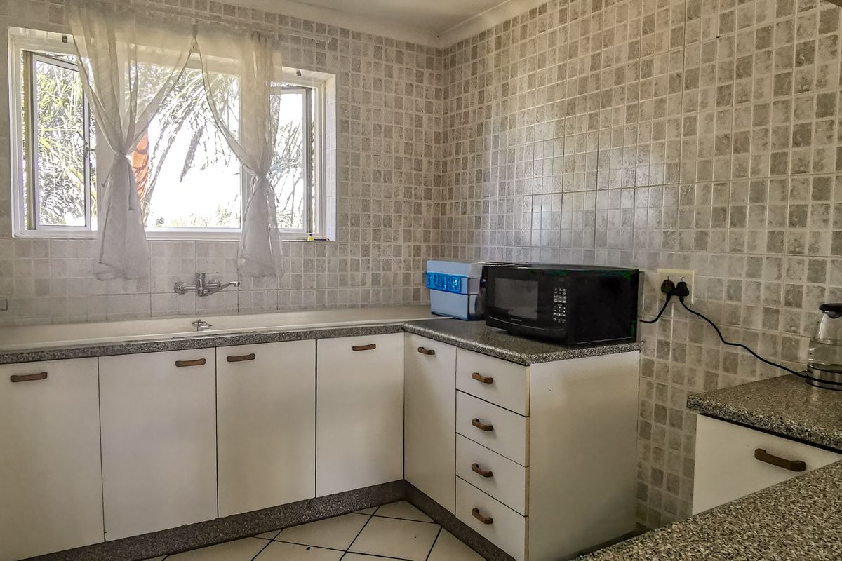 Well-Priced 2-Bedroom Apartment in Villa Santarini – Ideal for First-Time Buyers or Investors - Photo 5