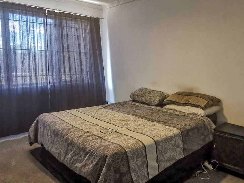 Well-Priced 2-Bedroom Apartment in Villa Santarini – Ideal for First-Time Buyers or Investors - Photo 9