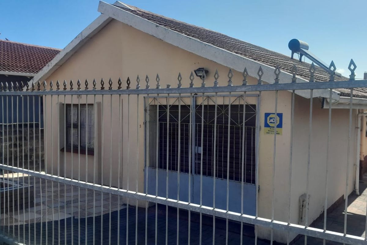 Neat & Secure 3-Bedroom Home for Sale in Gompo - Photo 2