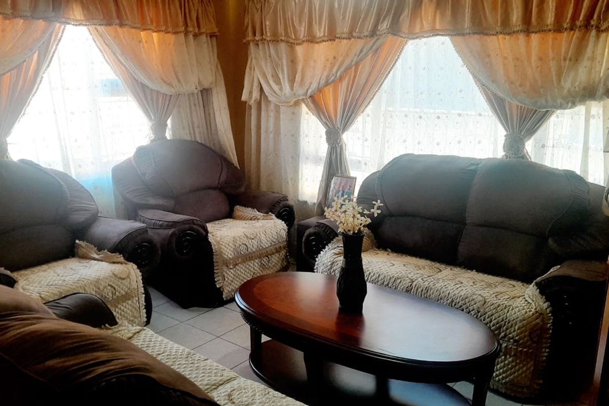 Neat & Secure 3-Bedroom Home for Sale in Gompo - Photo 5