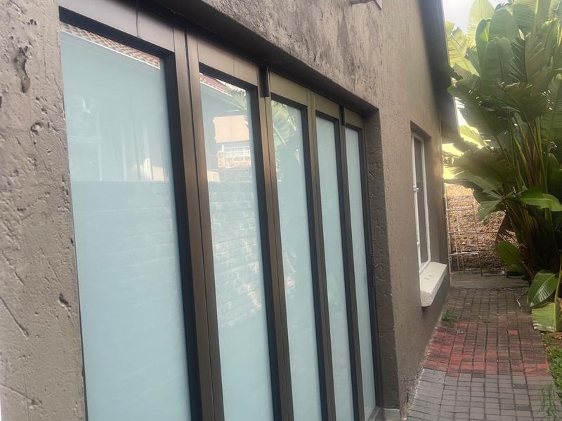 3 Bed and 2.5 Bath Double Storey Home - Photo 6