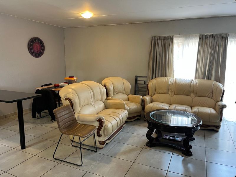 Modern Duplex Living: Comfort, Convenience, and Community - Photo 2