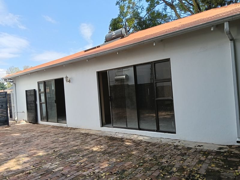 Freestanding simplex home with Solar Geyser In Complex - Photo 9