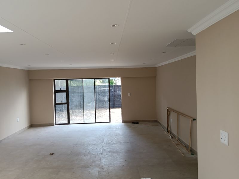 Freestanding simplex home with Solar Geyser In Complex - Photo 2