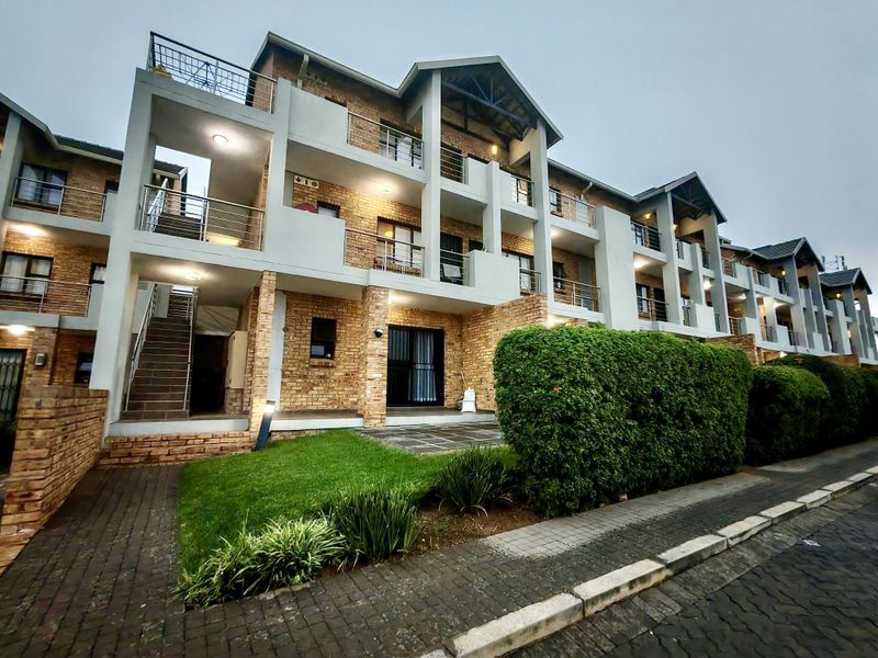 Investor’s Dream – Top-Floor Unit with Strong Appeal - Photo 9