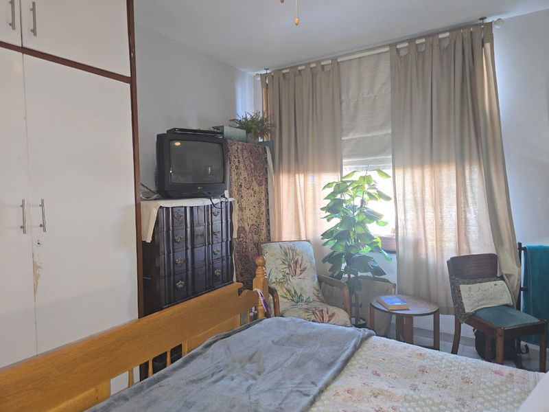 Investment Ready! Modern 1-Bed Flat with 2 Parking Bays - Photo 10