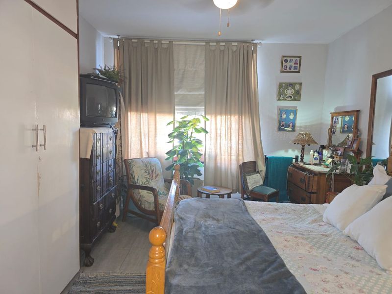 Investment Ready! Modern 1-Bed Flat with 2 Parking Bays - Photo 9