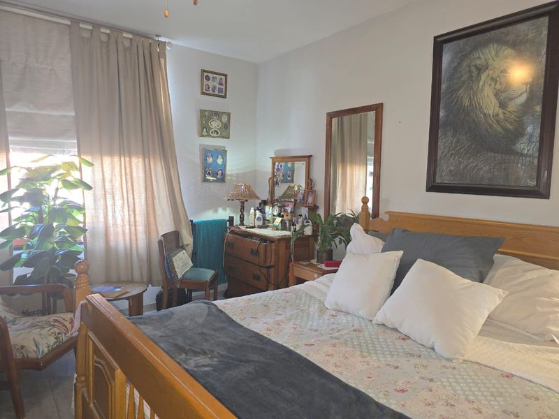 Investment Ready! Modern 1-Bed Flat with 2 Parking Bays - Photo 8