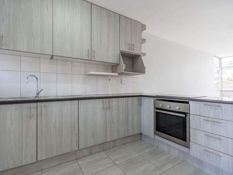 Investment Ready! Modern 1-Bed Flat with 2 Parking Bays - Photo 7