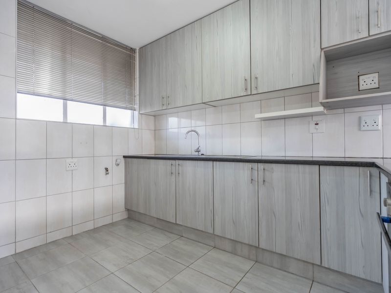 Investment Ready! Modern 1-Bed Flat with 2 Parking Bays - Photo 6