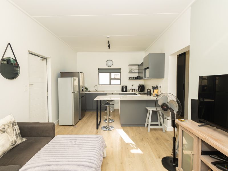 Apartment Pending Sale In Durbanville - Photo 9