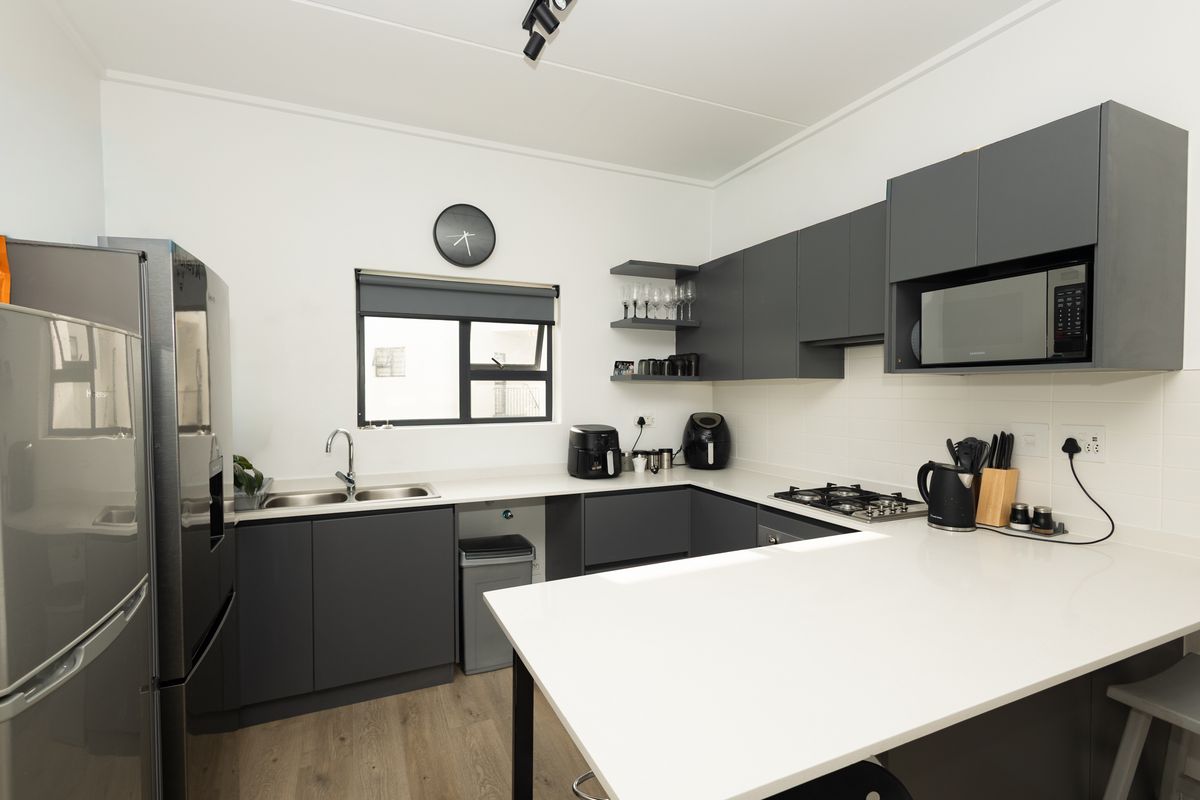 Apartment Pending Sale In Durbanville - Photo 4