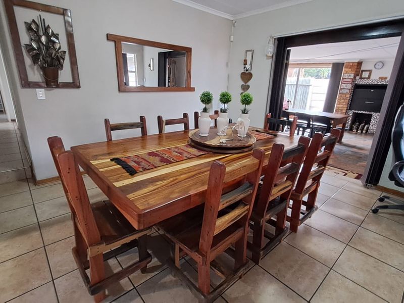 Modern Starter Home – Perfect Blend of Style & Comfort - Photo 2