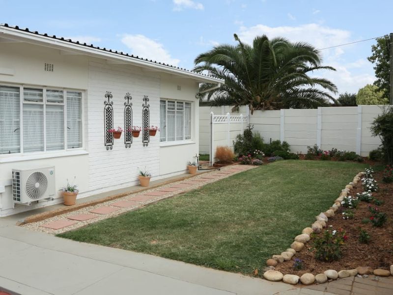 Turn the Key to Better Living at 6 Klerck Street - Photo 3