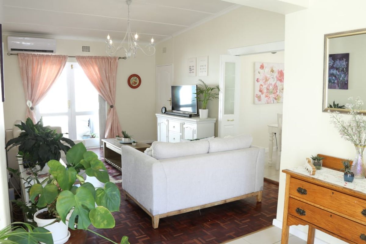 Turn the Key to Better Living at 6 Klerck Street - Photo 5