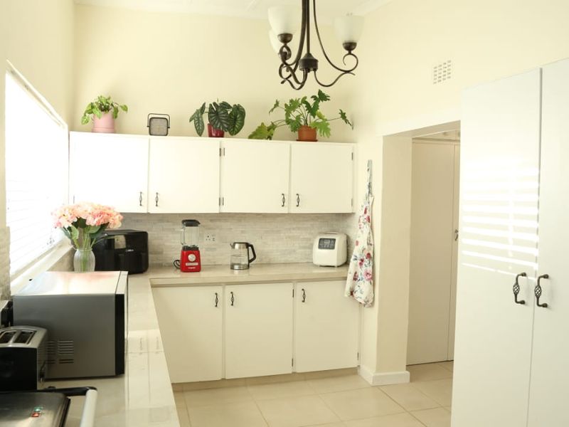 Turn the Key to Better Living at 6 Klerck Street - Photo 10