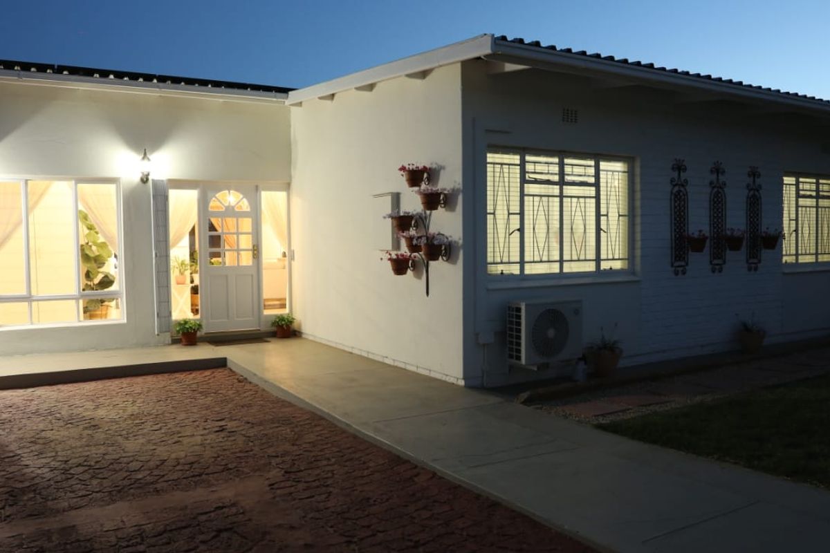 Turn the Key to Better Living at 6 Klerck Street - Photo 2