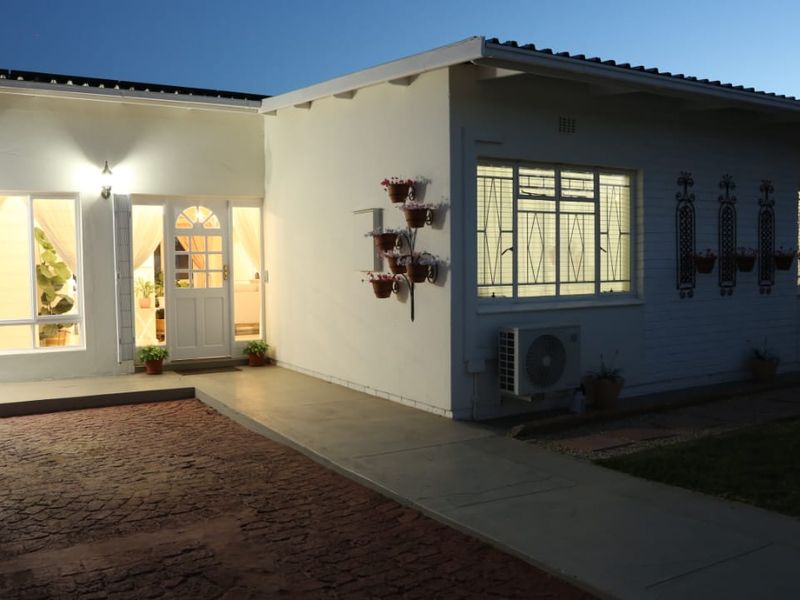 Turn the Key to Better Living at 6 Klerck Street - Photo 2