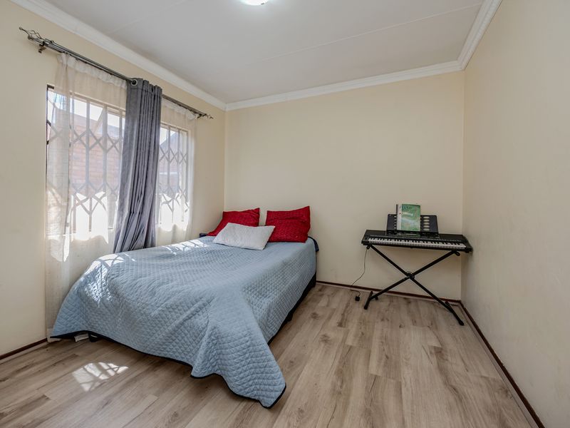 3 Bedroom Sectional Title For Sale – Secure & Convenient Living - Photo 8