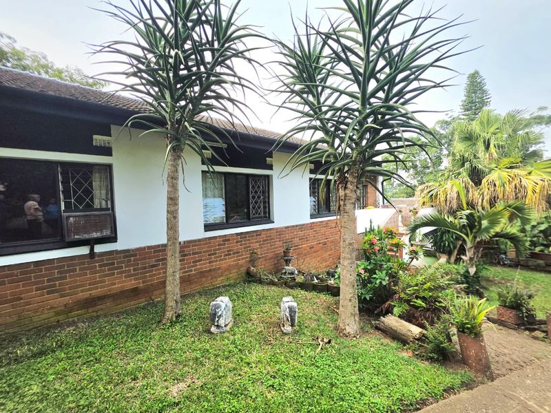 3 bedroom house with outbuilding - Photo 2