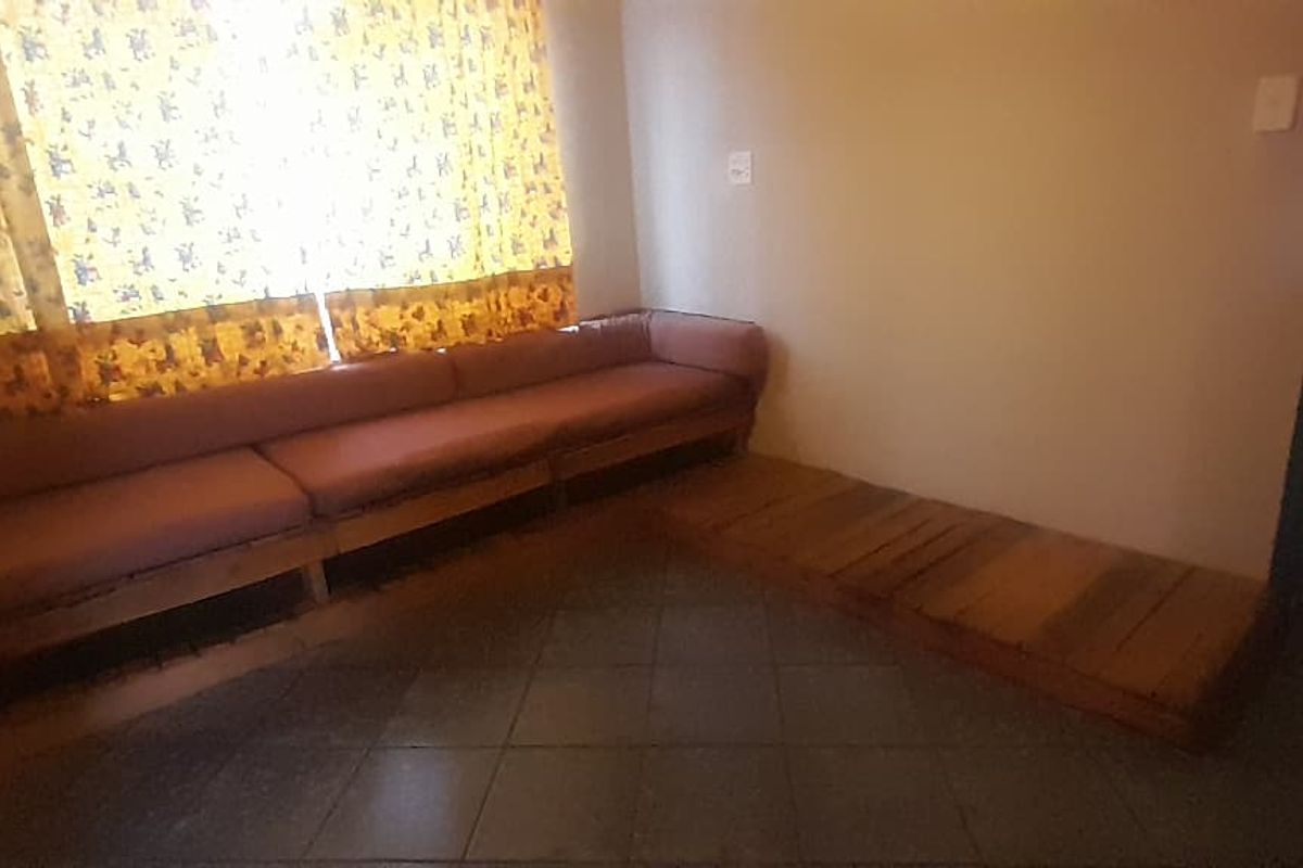 Family home up for grabs - Photo 3