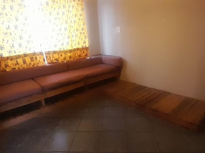 Family home up for grabs - Photo 3