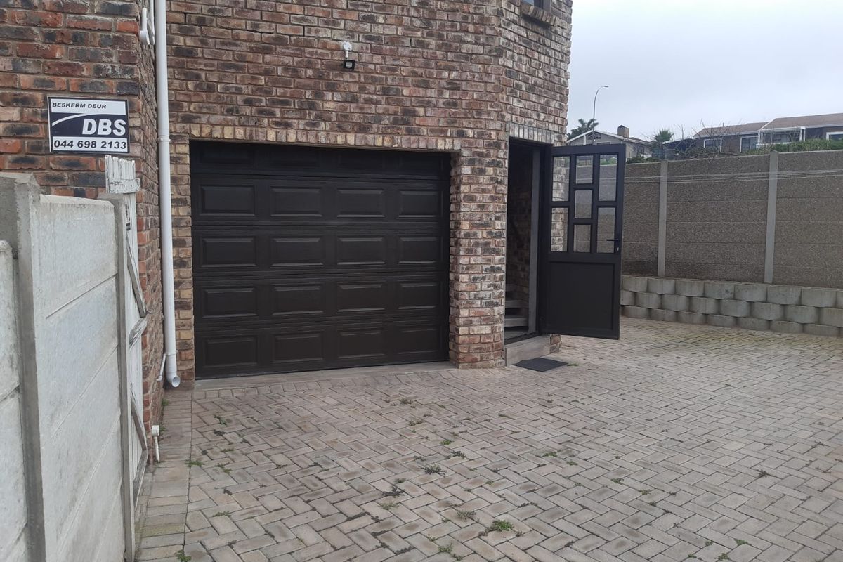 Apartment Rental Monthly In Mossel Bay - Photo 2
