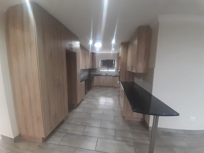Apartment Rental Monthly In Mossel Bay - Photo 6