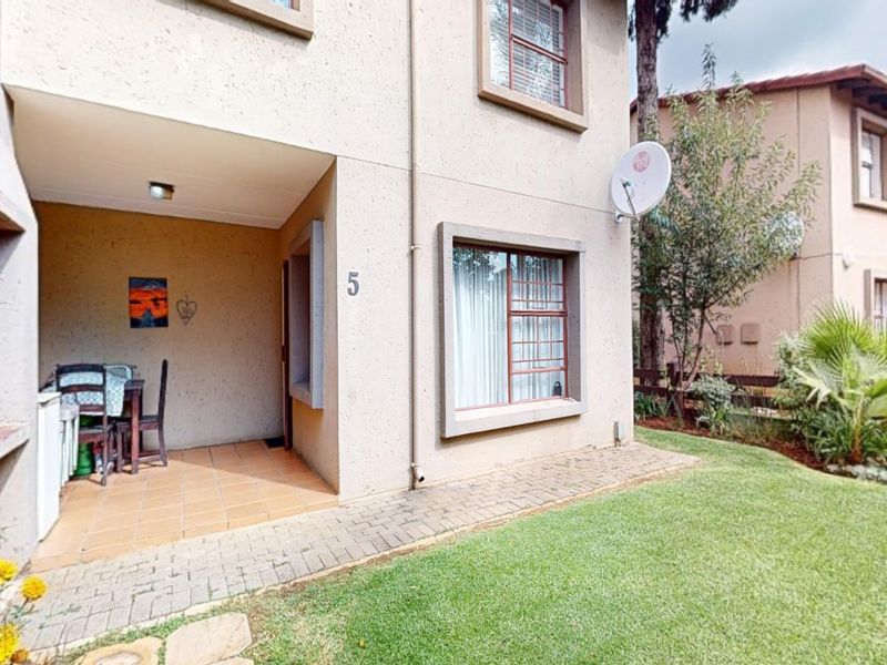 Charming Duplex in Sought-After Lakefield, Benoni - Photo 4