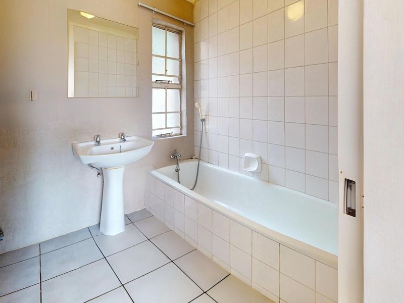 Charming Duplex in Sought-After Lakefield, Benoni - Photo 10