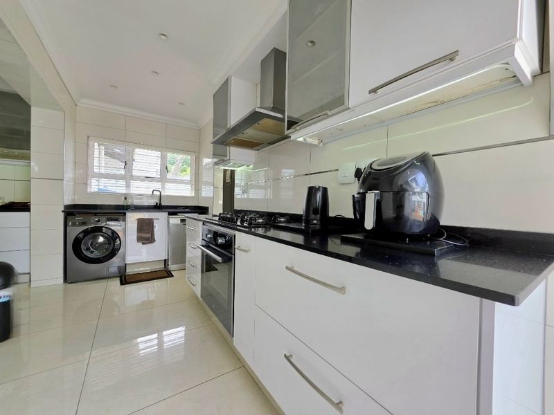 Modern Coastal Luxury | Designer Family Sanctuary in Isipingo Beach - Photo 5