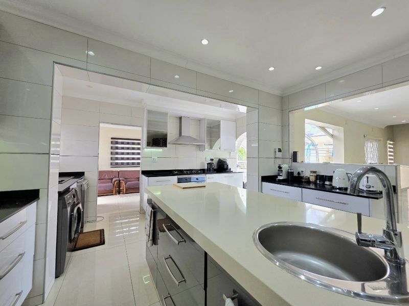 Modern Coastal Luxury | Designer Family Sanctuary in Isipingo Beach - Photo 2