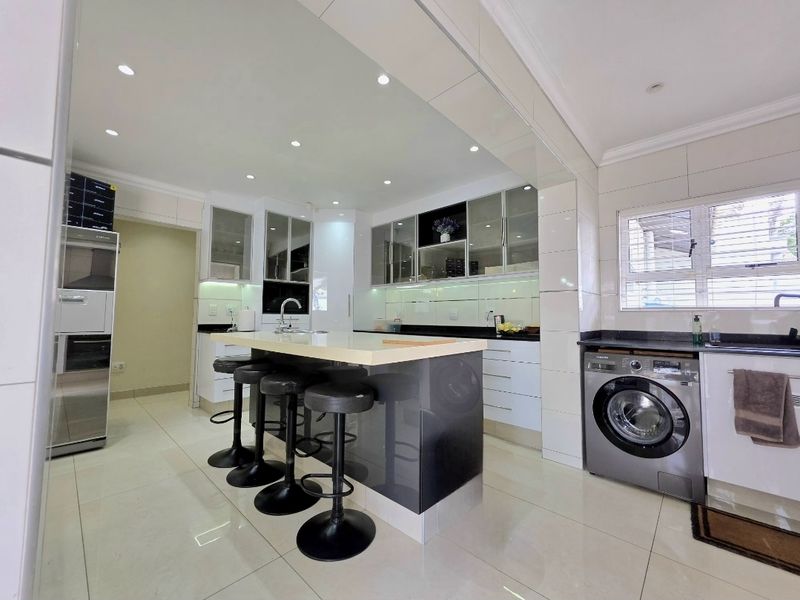 Modern Coastal Luxury | Designer Family Sanctuary in Isipingo Beach - Photo 4