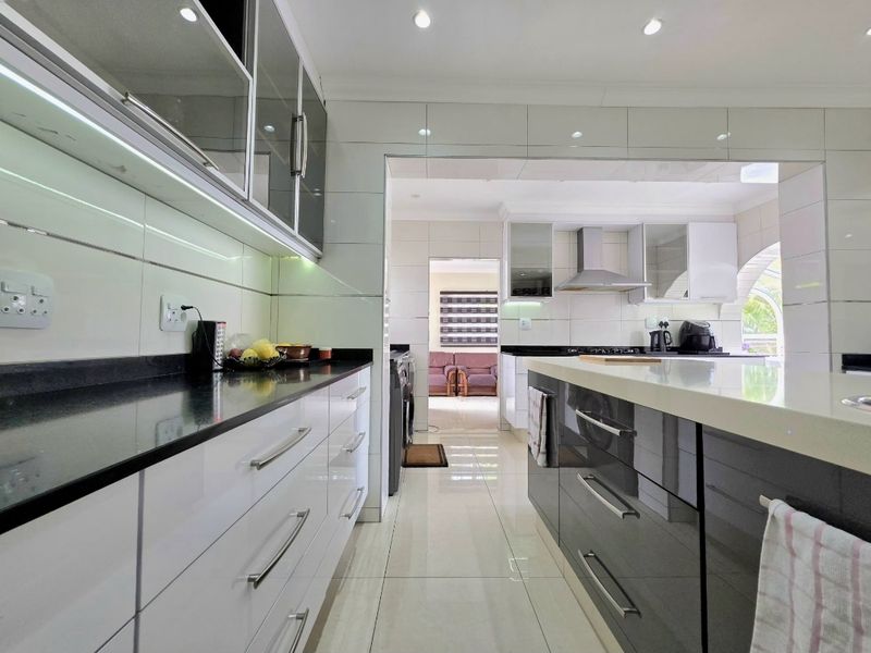 Modern Coastal Luxury | Designer Family Sanctuary in Isipingo Beach - Photo 3