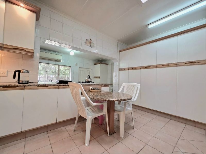 Stunning  4-bedroom Freehold home in Isipingo Hills for sale - Endless opportunities!!! - Photo 5