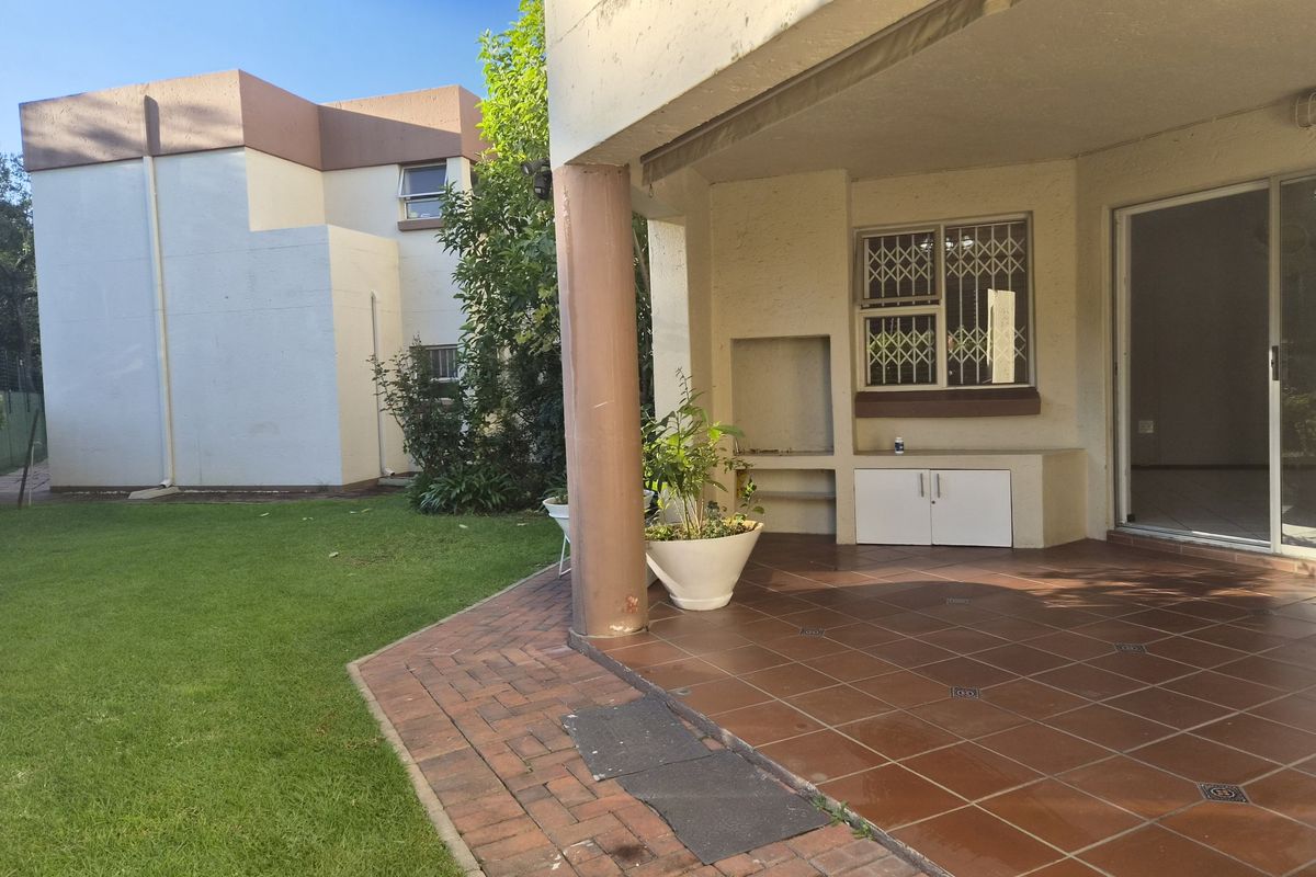 Large, Private, Garden Unit! - Photo 3