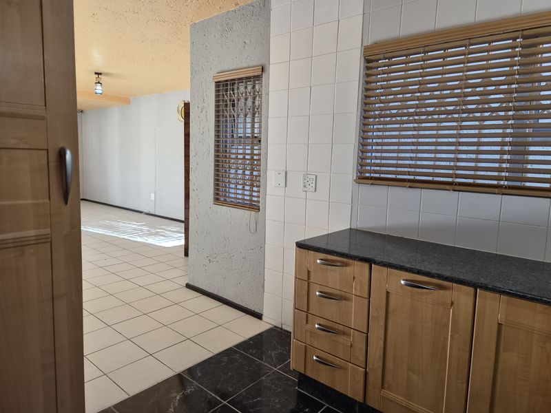 Large, Private, Garden Unit! - Photo 10