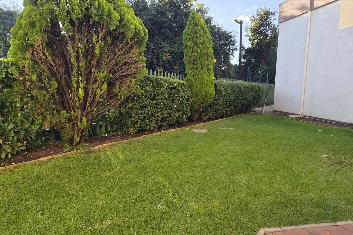 Large, Private, Garden Unit! - Photo 2