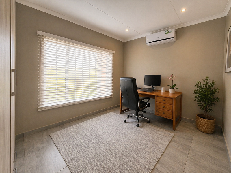 Stunning 4 Bedroom Home in Hex River Lifestyle Estate - Photo 8