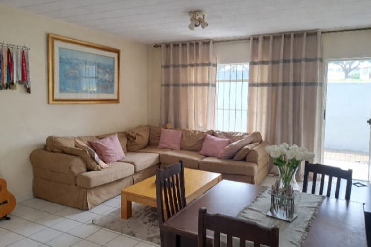 Ground Floor Gem with Private Garden - Photo 4