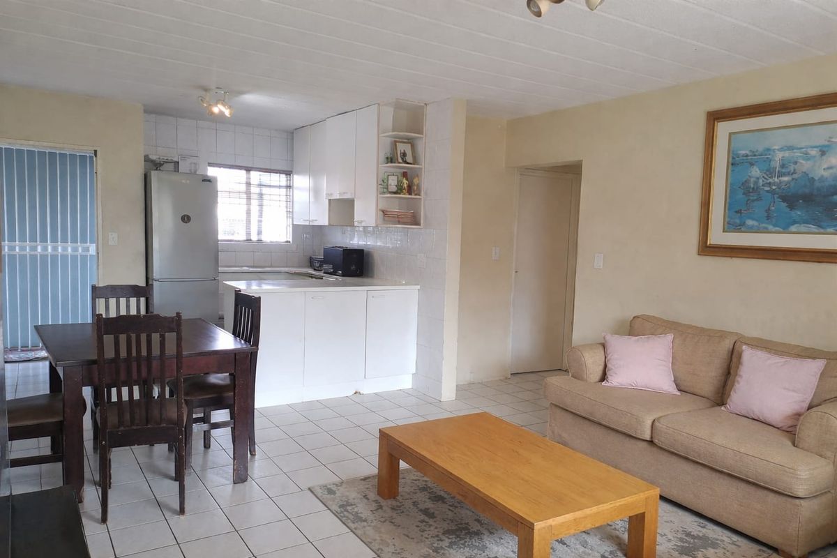 Ground Floor Gem with Private Garden - Photo 5