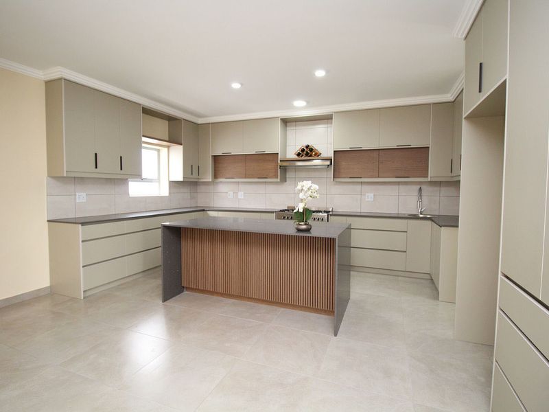 A brand new 3 bedroom home in Blue Lagoon Security Estate in Langebaan - Photo 10