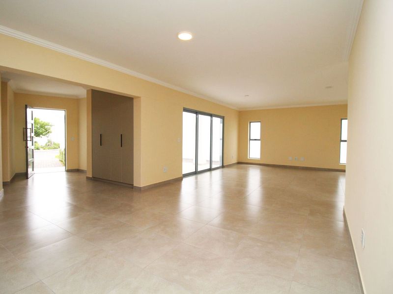 A brand new 3 bedroom home in Blue Lagoon Security Estate in Langebaan - Photo 7