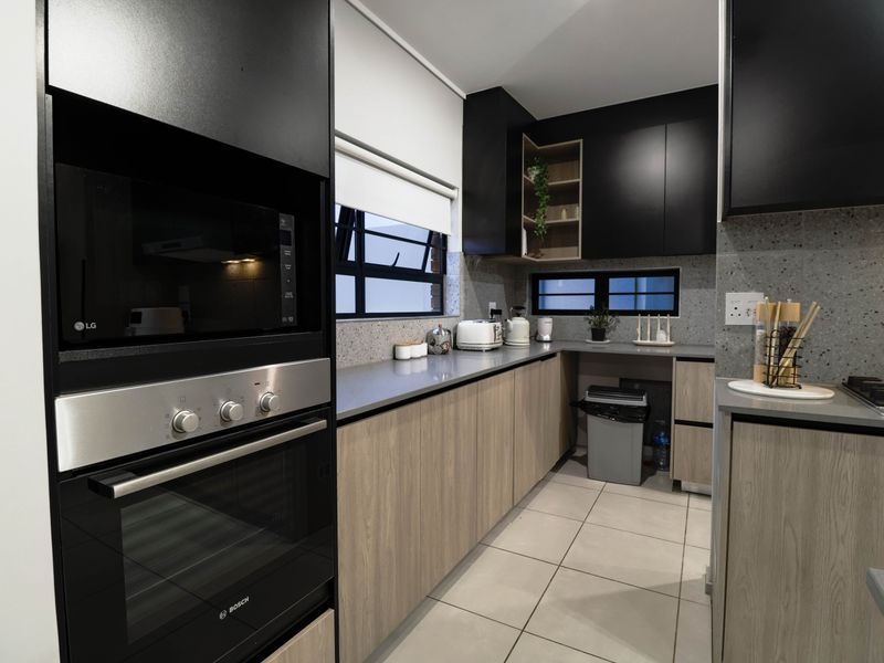 Bidding to start from R1950000!! Live Luxury Auction! Modern Upscale Family Home in Lifestyle Estate - Photo 9