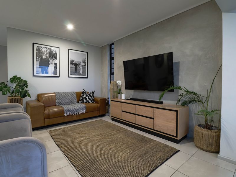 Bidding to start from R1950000!! Live Luxury Auction! Modern Upscale Family Home in Lifestyle Estate - Photo 5