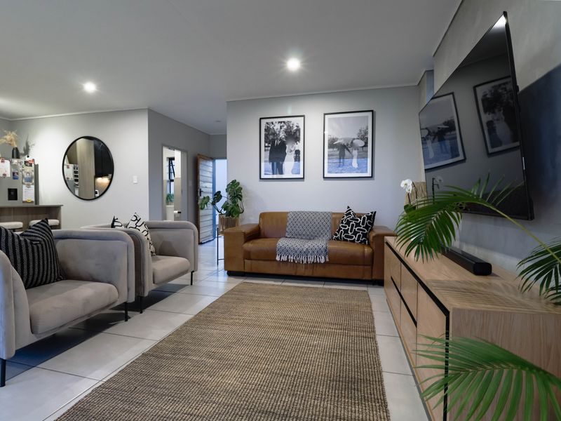 Bidding to start from R1950000!! Live Luxury Auction! Modern Upscale Family Home in Lifestyle Estate - Photo 4